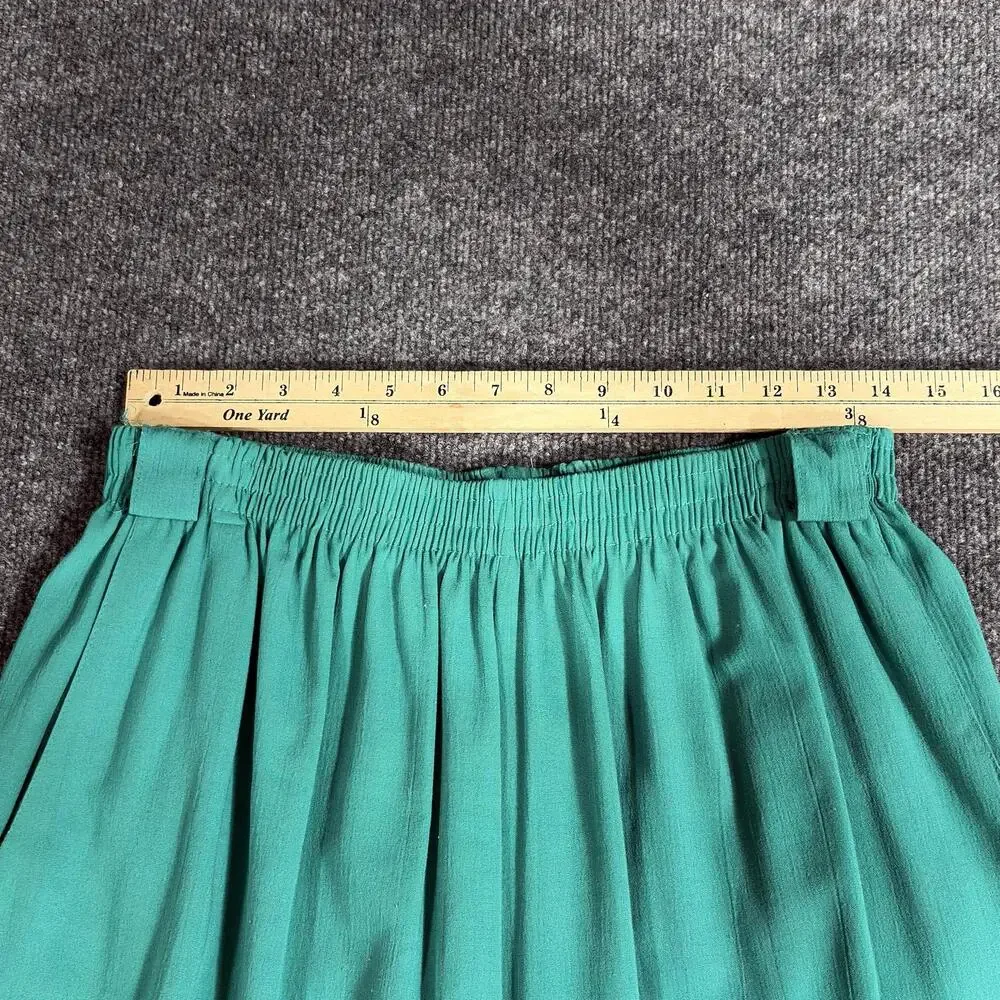 Vintage Briggs New York Shorts Womens 14 Green Culotte Pleated Belted Casual